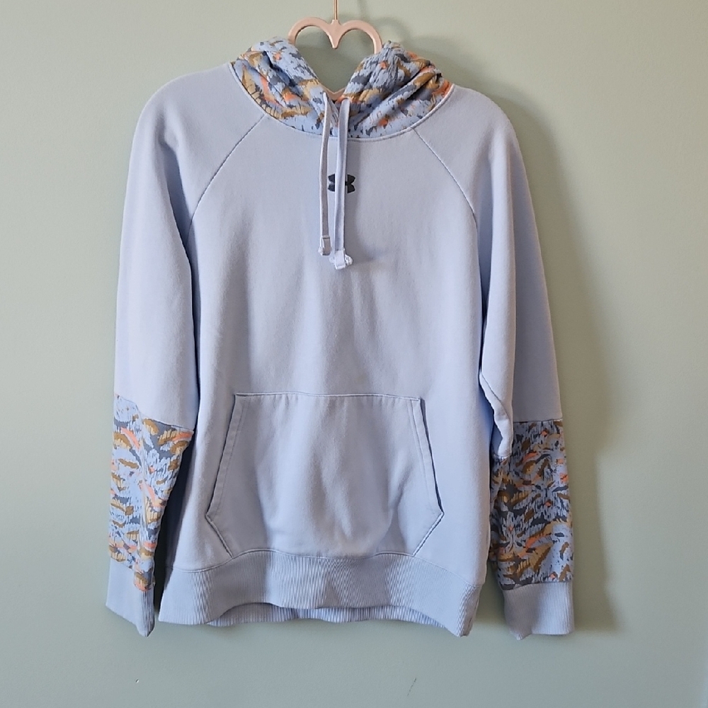 Under Armour Men's Sweater in Light Blue with Patterned Accents